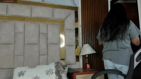 aprilmiiller online show from May 25, 1:06 pm