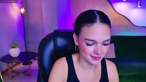 Snapshot of aprilrhodes_ chatting on December 27, 3:09 am April Rhodes online show from December 27, 3:09 am