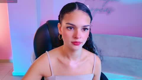 Snapshot of aprilrhodes_ chatting on January 7, 2:53 am April Rhodes online show from January 7, 2:53 am