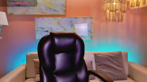 Snapshot of aprilrhodes_ chatting on January 8, 3:19 am April Rhodes online show from January 8, 3:19 am