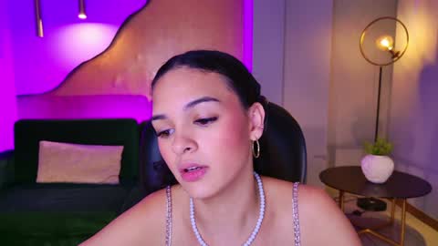 Snapshot of aprilrhodes_ chatting on January 18, 7:49 am April Rhodes online show from January 18, 7:49 am