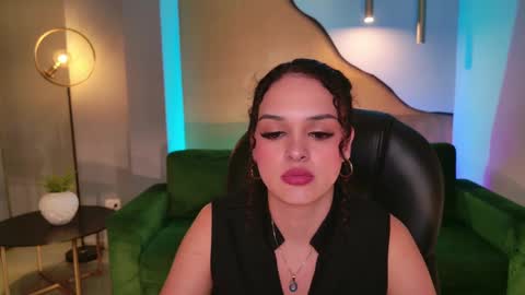Snapshot of aprilrhodes_ chatting on February 26, 10:15 am April Rhodes online show from February 26, 10:15 am