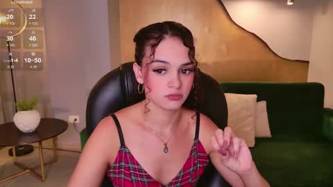 Snapshot of aprilrhodes_ chatting on February 28, 6:32 am April Rhodes online show from February 28, 6:32 am