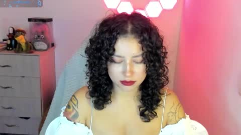 aqua emilly online show from November 11, 12:32 am