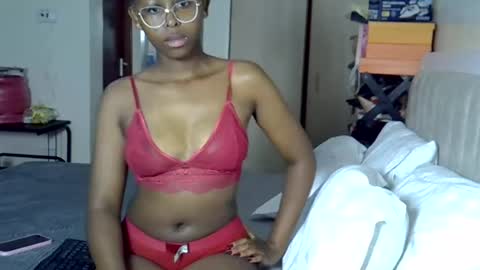 Snapshot of aquadollbabe chatting on August 4, 5:21 am aqus online show from August 4, 5:21 am