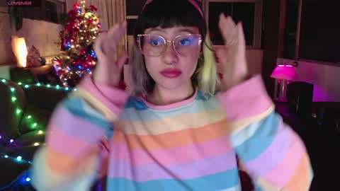 Zam independent model online show from December 17, 6:02 am