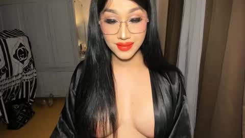 Alicia online show from March 21, 5:05 pm