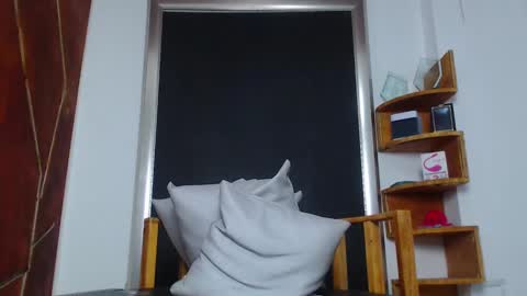Snapshot of aquiles_elpapi chatting on January 24, 10:51 pm AquilesElpapi online show from January 24, 10:51 pm