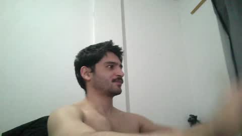Snapshot of arab_b chatting on April 30, 7:47 am Thiago online show from April 30, 7:47 am