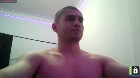 Snapshot of arab_b chatting on May 17, 8:01 am Thiago online show from May 17, 8:01 am