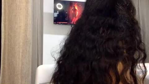 Snapshot of arabiangoddess3 chatting on January 11, 4:39 am Monet online show from January 11, 4:39 am