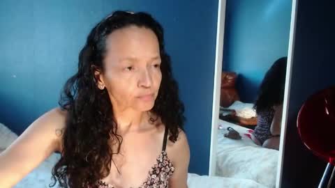 Nadia Cyel online show from April 21, 12:00 pm