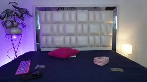   online show from December 12, 4:48 am