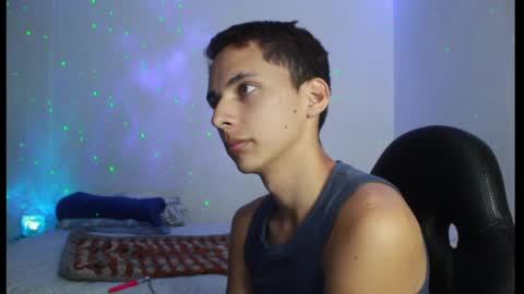 Snapshot of archi_love chatting on March 7, 9:29 am ARCHIBALDO online show from March 7, 9:29 am