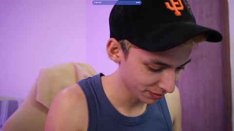 Snapshot of archi_love chatting on October 18, 2:47 am ARCHIBALDO online show from October 18, 2:47 am