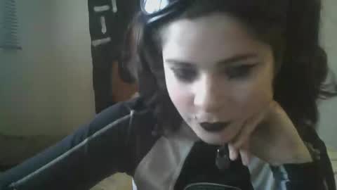 Snapshot of arcticfox_101 chatting on February 28, 4:19 pm Daisy online show from February 28, 4:19 pm