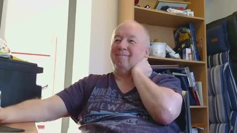 arcticman44 online show from February 11, 11:54 am