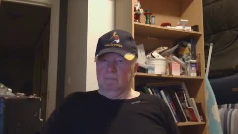 arcticman44 online show from March 22, 7:39 pm