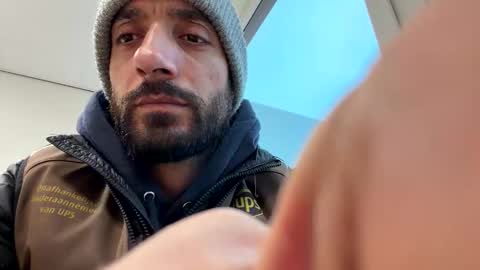 Snapshot of arda659399 chatting on January 13, 2:22 pm arda659399 online show from January 13, 2:22 pm