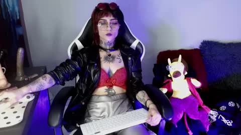 Snapshot of ardat_lili69 chatting on December 27, 8:28 pm Ardat lili69 online show from December 27, 8:28 pm