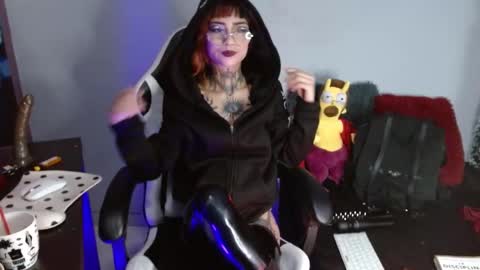 Snapshot of ardat_lili69 chatting on February 8, 8:31 am Ardat lili69 online show from February 8, 8:31 am