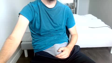 Snapshot of arekusan6 chatting on July 1, 8:05 am Arek online show from July 1, 8:05 am