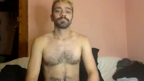 Snapshot of areola_mittens chatting on October 3, 12:29 am Ari M NO PPV ON OF AND JFF online show from October 3, 12:29 am