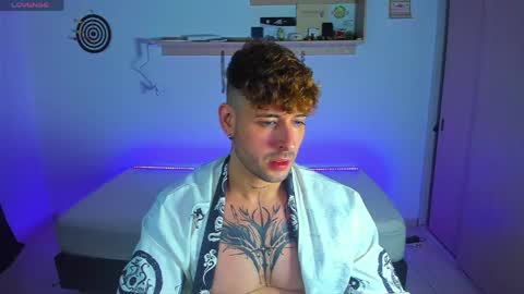 Snapshot of ares_blue chatting on May 12, 12:13 pm ares blue online show from May 12, 12:13 pm