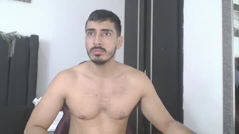 Snapshot of ares_xxxx chatting on December 24, 10:44 am ARES online show from December 24, 10:44 am