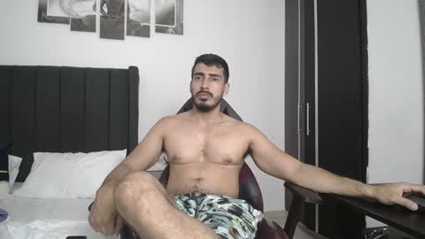 Snapshot of ares_xxxx chatting on January 28, 5:56 pm ARES online show from January 28, 5:56 pm