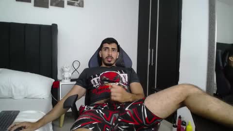 Snapshot of ares_xxxx chatting on February 9, 4:40 pm ARES online show from February 9, 4:40 pm
