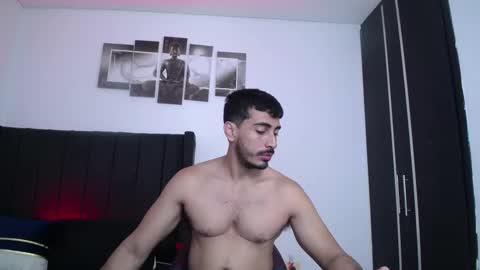 Snapshot of ares_xxxx chatting on February 14, 11:42 am ARES online show from February 14, 11:42 am
