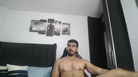 Snapshot of ares_xxxx chatting on February 20, 10:59 pm ARES online show from February 20, 10:59 pm