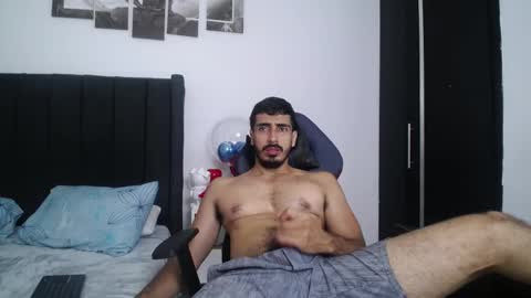 Snapshot of ares_xxxx chatting on February 21, 4:16 pm ARES online show from February 21, 4:16 pm