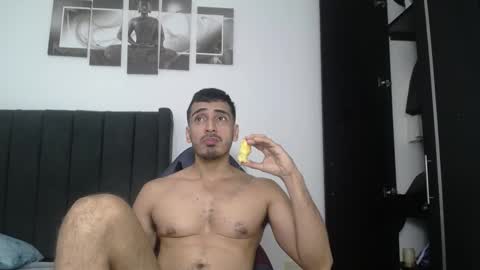 Snapshot of ares_xxxx chatting on February 27, 10:37 am ARES online show from February 27, 10:37 am