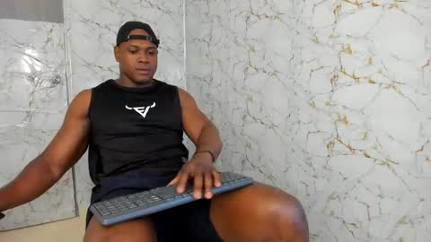 Snapshot of arex_black chatting on May 13, 2:53 am Alex online show from May 13, 2:53 am