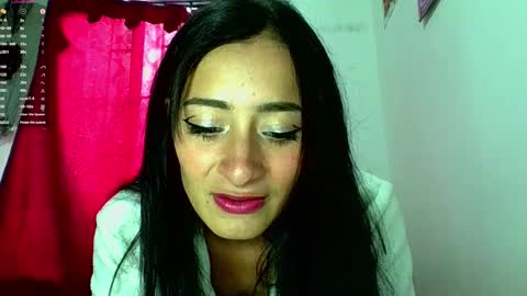 Snapshot of ari_ana2 chatting on November 4, 4:39 pm Ariana online show from November 4, 4:39 pm