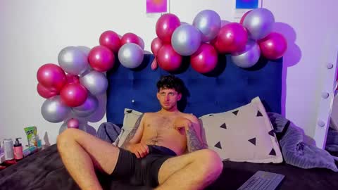 Ari and loggan online show from December 22, 7:31 pm