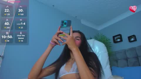 Snapshot of ari_coopeer chatting on March 1, 9:06 pm Ari online show from March 1, 9:06 pm