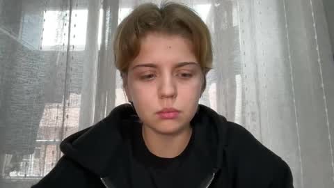 Snapshot of ari_crystal chatting on January 13, 4:12 pm ari_crystal online show from January 13, 4:12 pm