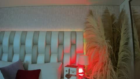 ari_lynn_ online show from April 2, 3:04 am