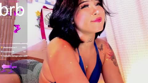 Snapshot of ari_saenz chatting on December 15, 1:46 am online show from December 15, 1:46 am
