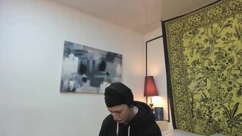 aria y orien  online show from November 25, 11:10 am