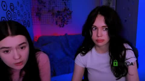 Aria online show from April 27, 7:23 pm