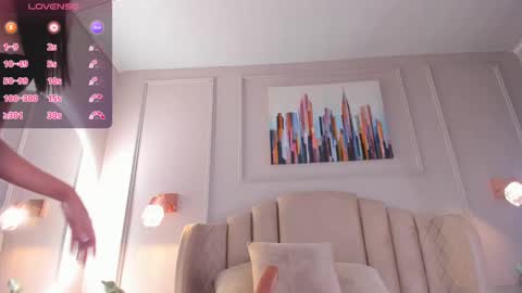 Snapshot of aria_greco chatting on December 24, 6:11 am Aria  online show from December 24, 6:11 am