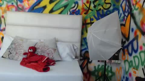 aria online show from January 16, 11:04 am