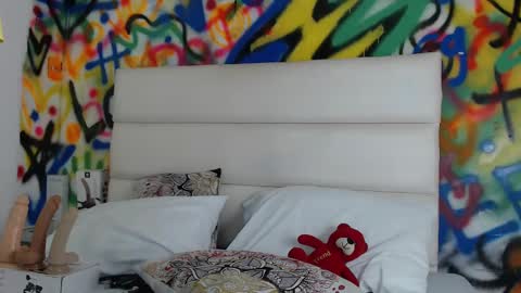 aria online show from January 19, 11:45 am