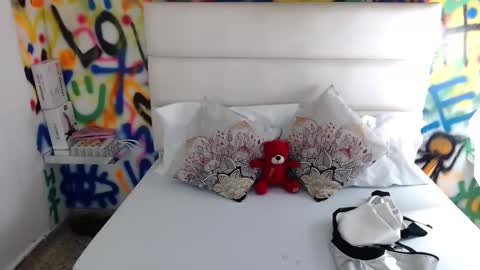 aria online show from February 1, 11:32 am