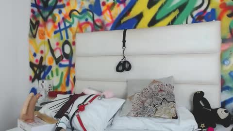 aria online show from March 10, 3:30 pm