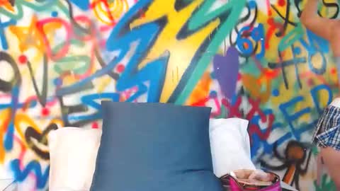 aria online show from April 15, 5:53 pm